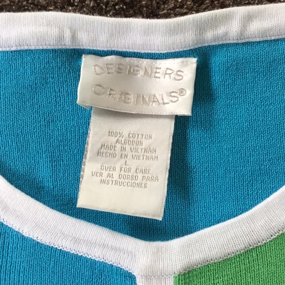 Designers Originals color bloc sleeveless sweater. - Picture 2 of 3